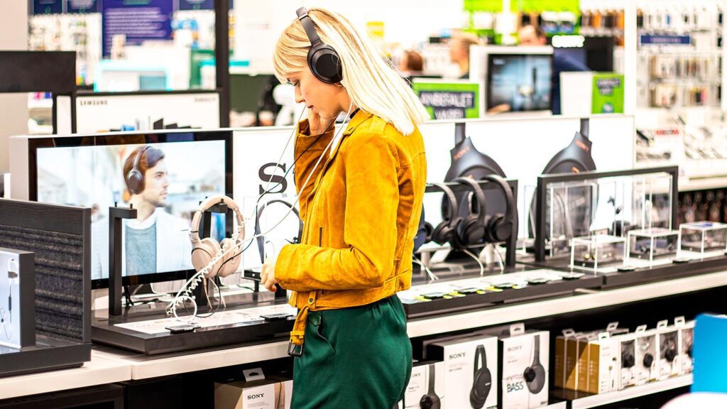 shop in shop sony elgiganten