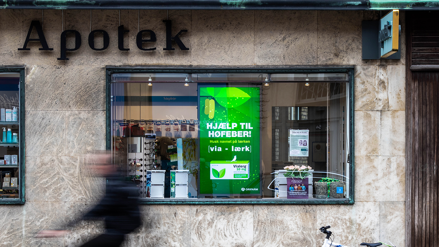 Digital skaerm reklame A-apotekerne medicin