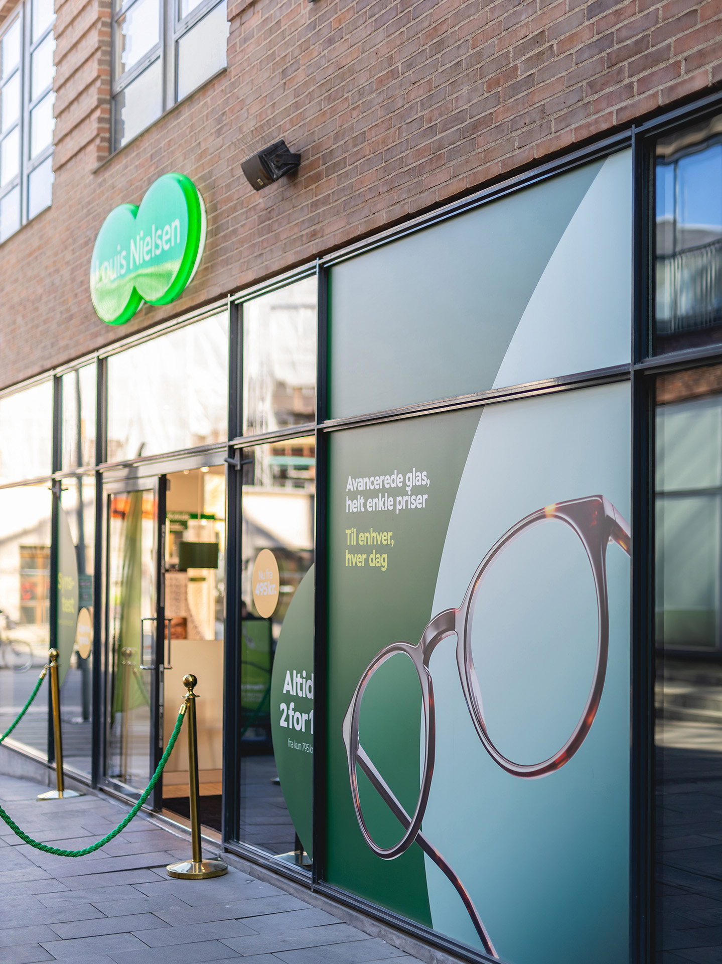 Vinduesfolier med relevante budskaber