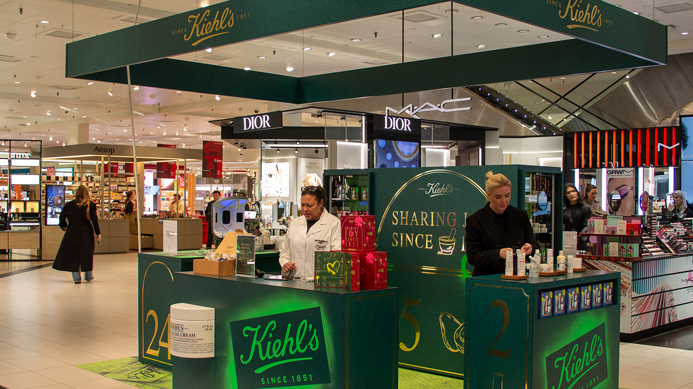L´Oréal Kiehls Xmas stand i Magasin