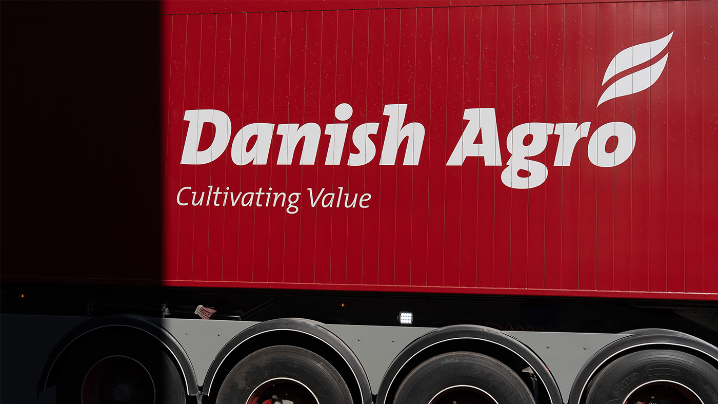 Danish Agro foliering af stor vognpark med lastbiler gjort nemt i BrandEasy