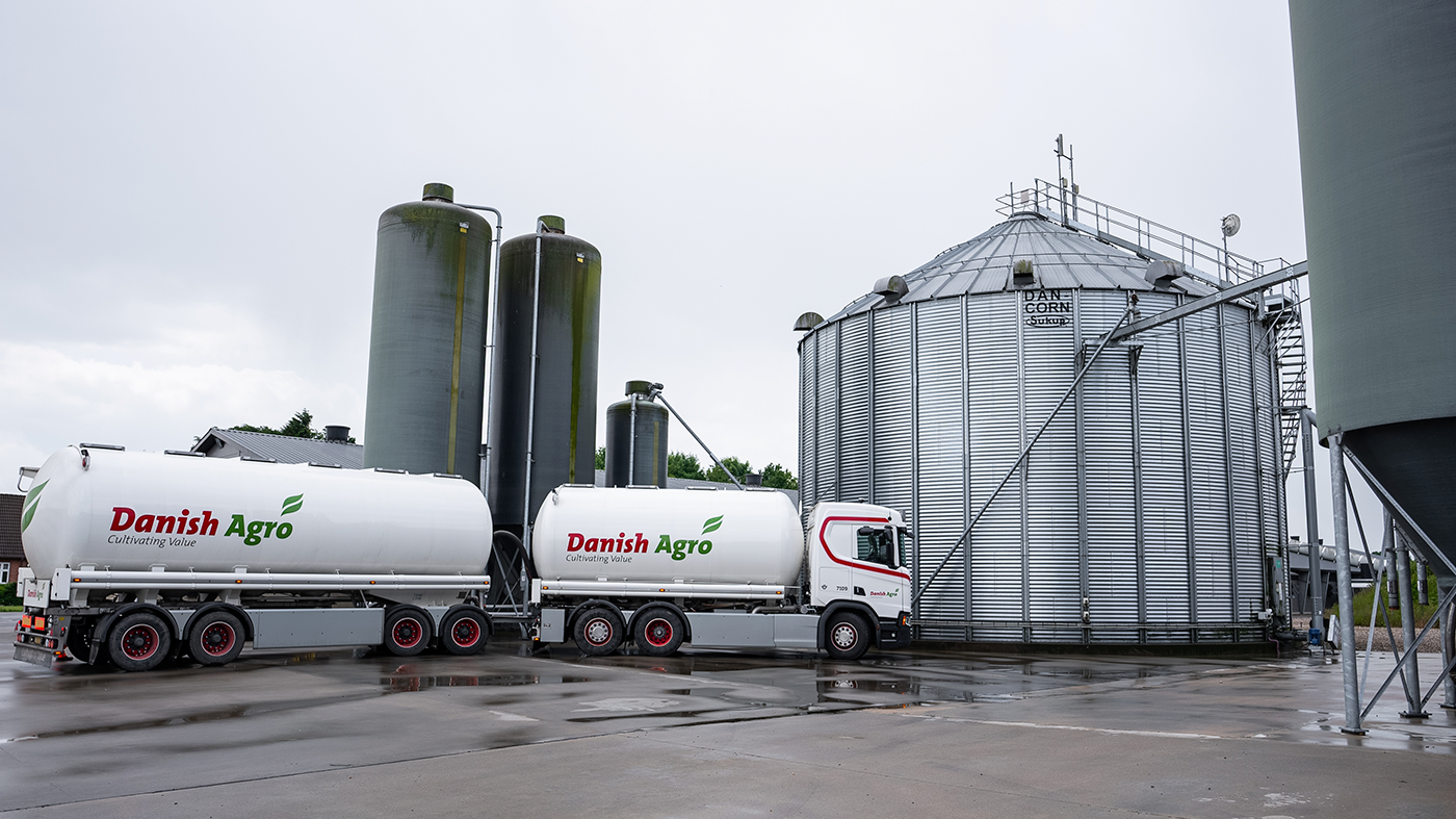 Danish Agro foliering af stor vognpark med lastbiler gjort nemt i BrandEasy