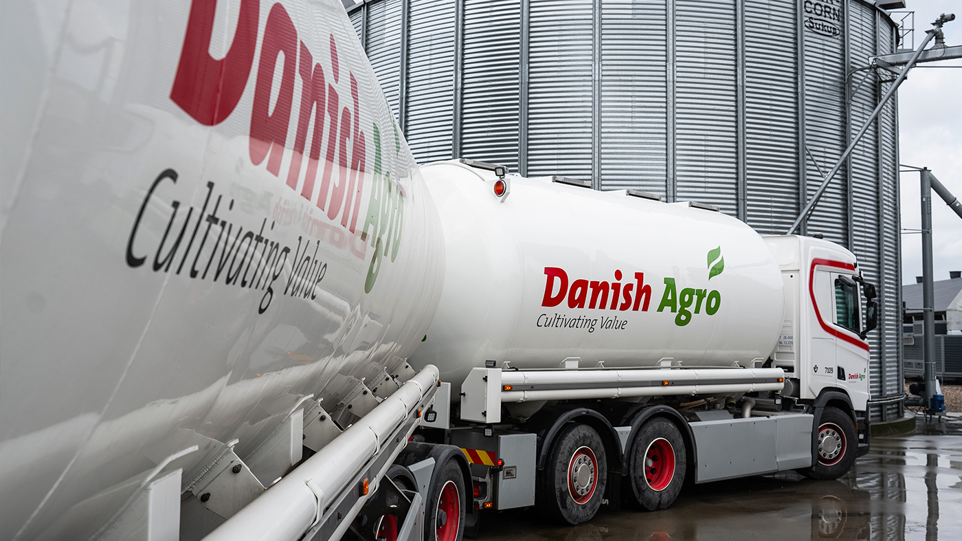 Danish Agro foliering af stor vognpark med lastbiler gjort nemt i BrandEasy